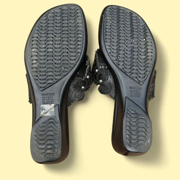 Geox Black Leather Thong Sandals – Boho Minimalist – Low Heel EU 39 US 8.5/9 - Picture 6 of 6